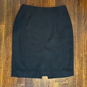 Ann Taylor LOFT Pin Stripe Straight Skirt Size 6 Zipper Closure